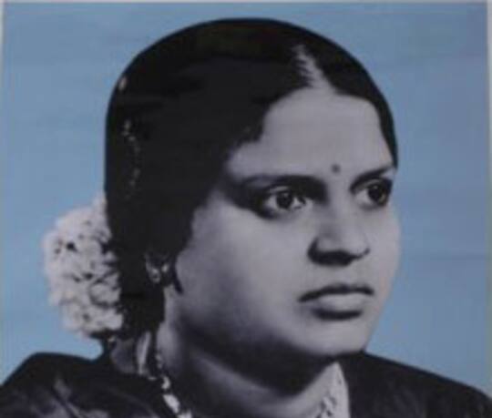 Jayalakshmi, Dr Vani's aunt, in a black-and-white studio portrait from the 1940s, wearing a silk saree with jasmine in her hair
